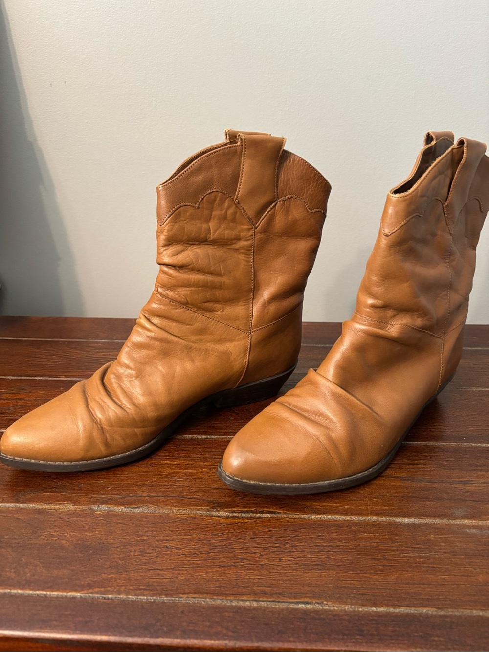 dingo Women's Cognac Leather Ankle Booties